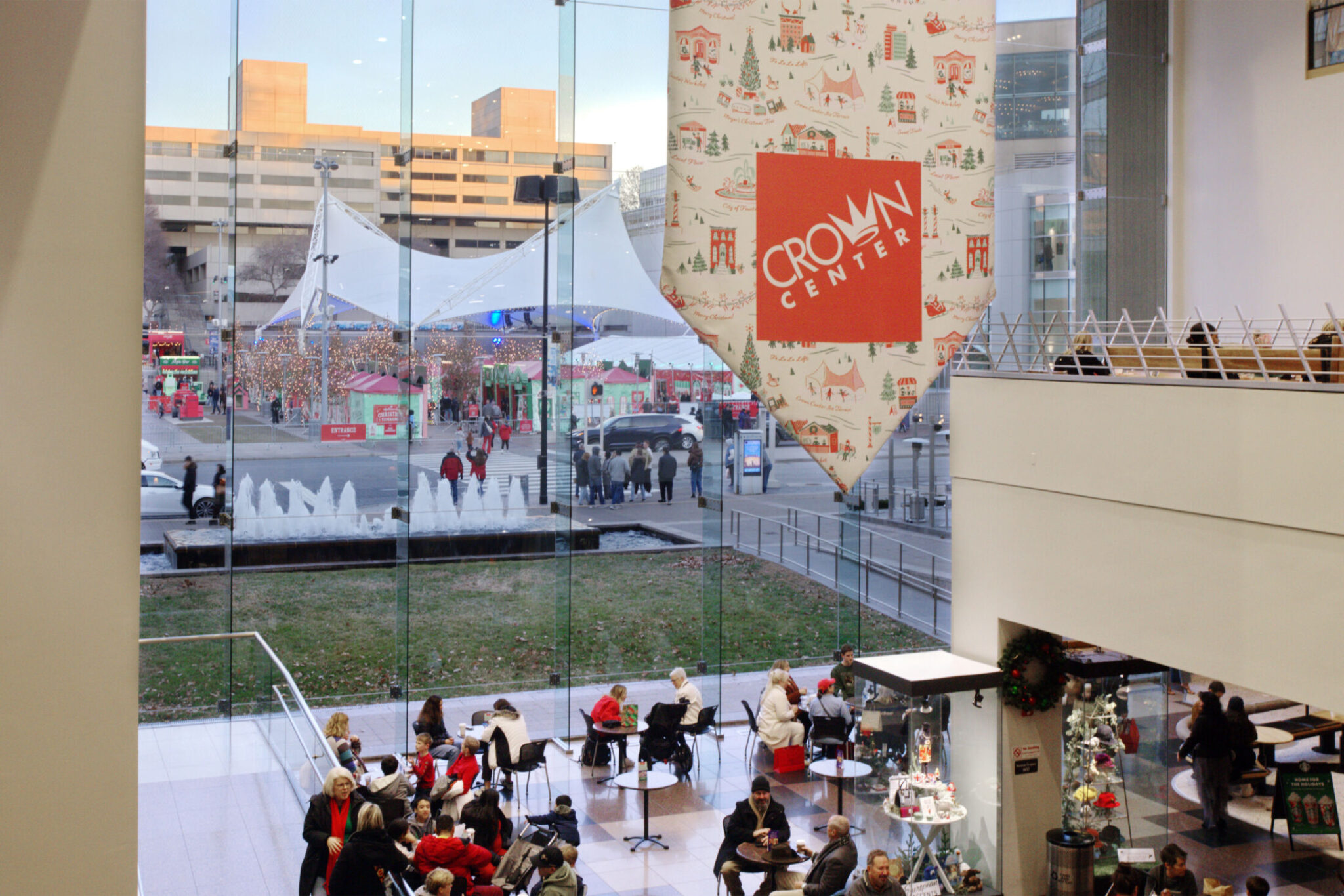 Your Guide to Shopping at Crown Center in Kansas City | Visit KC
