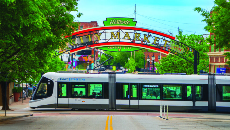 RiverMkt-Streetcar (2)