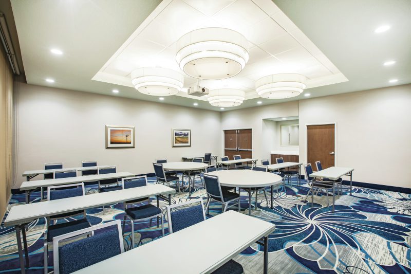 Beacon-Hill-Meeting-Room_A298EA32-44F9-499B-9BFFCFEF55F99BE1