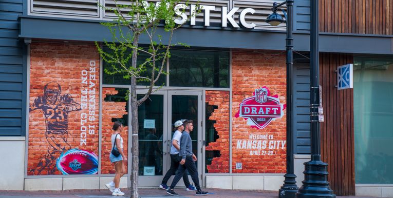 kansas-city-to-host-the-2023-nfl-draft-presented-by-bud-light