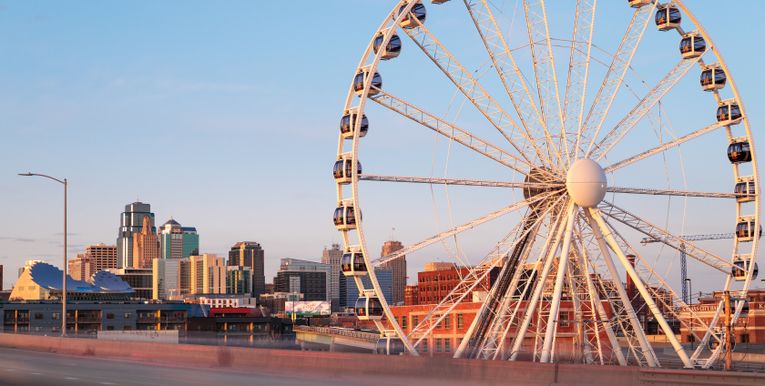 how-to-dine-drink-and-save-your-way-through-kansas-city