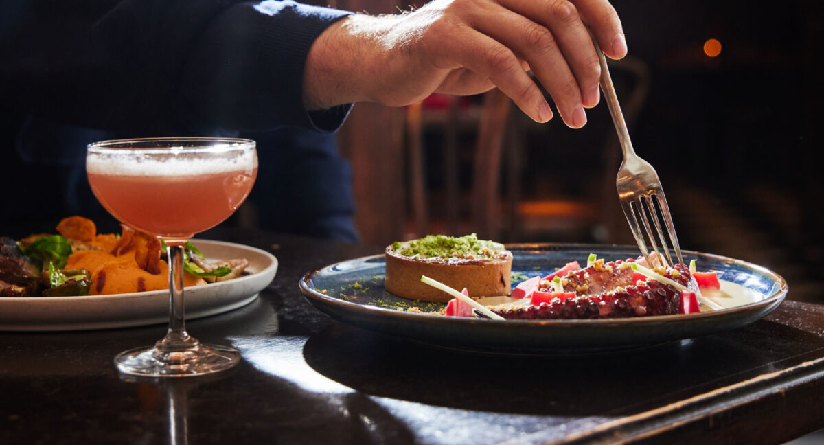 Westport Cafe – Pilsen Photo Co-op (112)