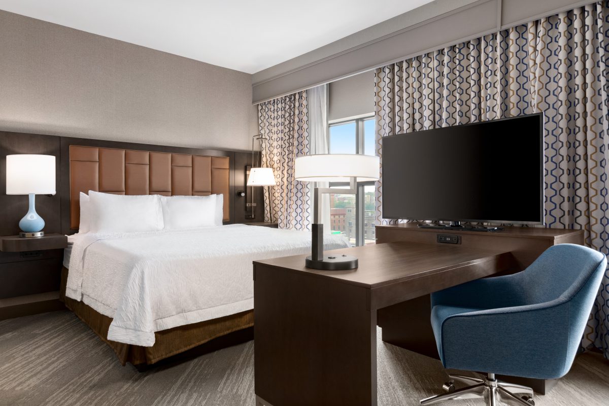 Hampton Inn & Suites Kansas City Downtown Crossroads – Image_2
