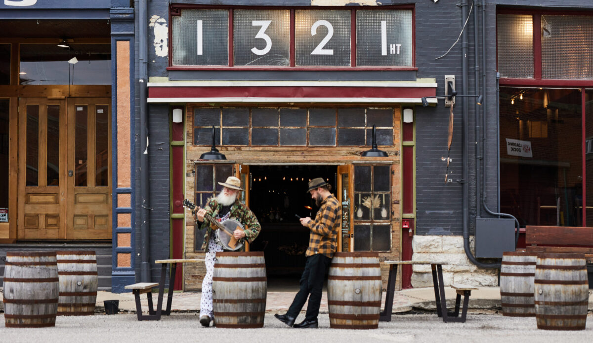 West Bottoms Whiskey Co - Pilsen (90)