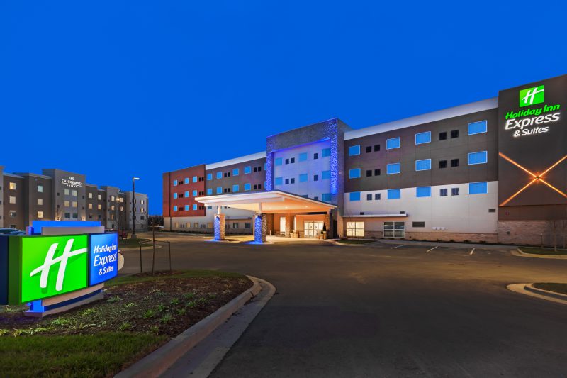 Holiday Inn Express & Suites Lenexa-Overland Park – Image_1