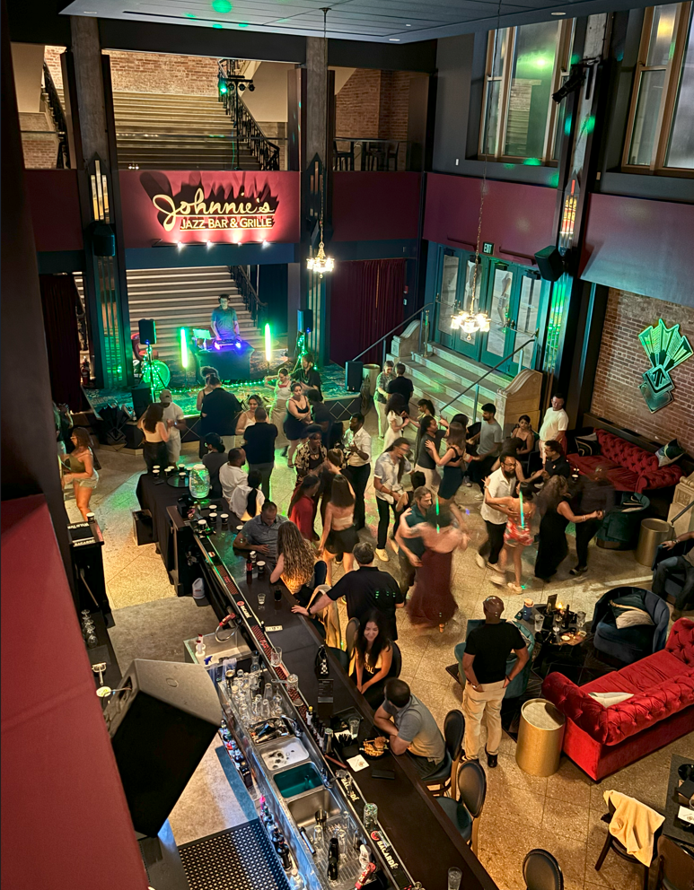 Salsa Night @ Johnnie’s Jazz Bar and Grille – Event_Image