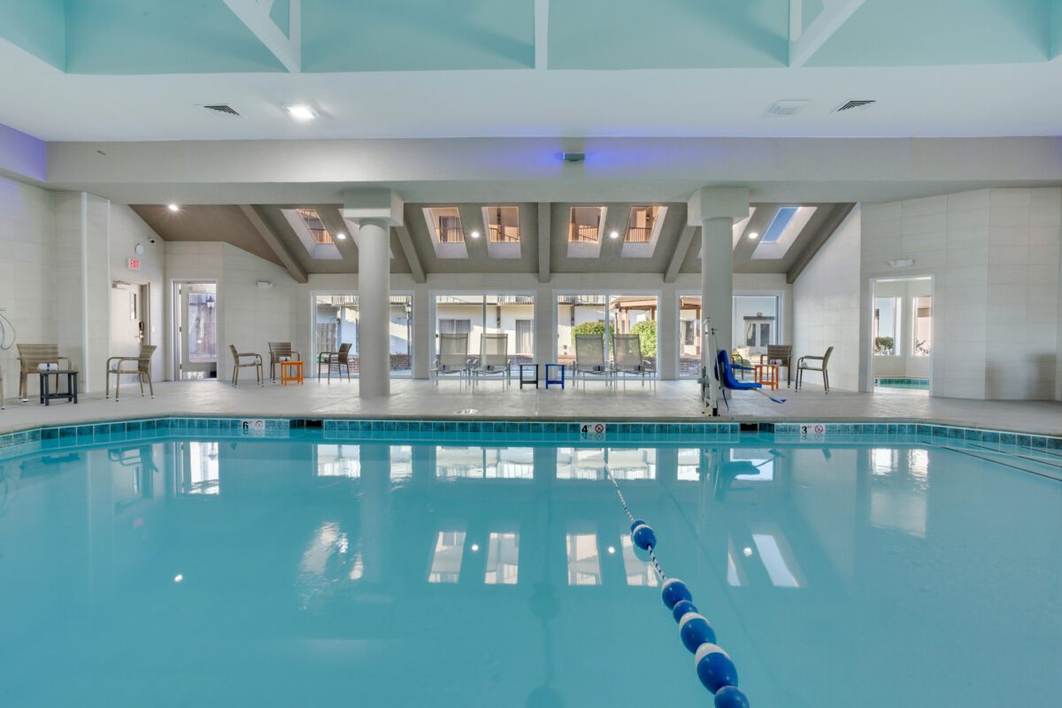 Orangewood Inn & Suites KCI – Image_3 [LISTING]