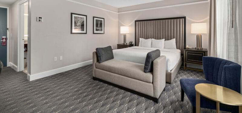 Room4243