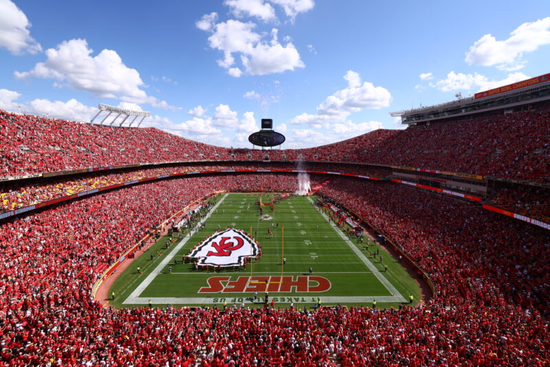 Kansas City Chiefs Flyover – Chiefs (4)