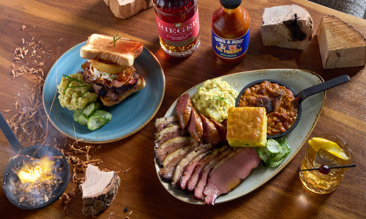 Sheraton KC Hotel Crown Center – Spectators_Cows and Hogs Are Friends BBQ (1)