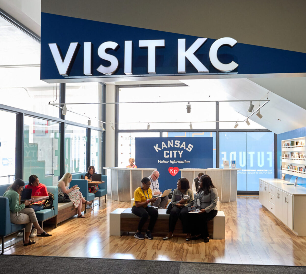 Visit KC Visitor Center_KC Convention Center_Gary Rohman (12)