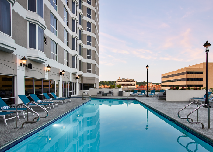 Hilton Kansas City Country Club Plaza – Logo_1 [LISTING]