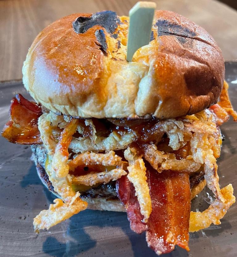 ALL LOCATIONS – $10 Burgers Mondays- Iron Horse Bar & Grill – Event_Image2 [EVENT]