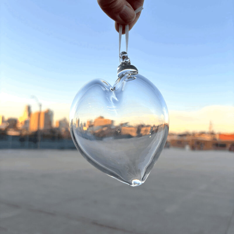 Make Your Own Glass Heart Ornament on Valentine’s Day! – Event_Image [EVENT]