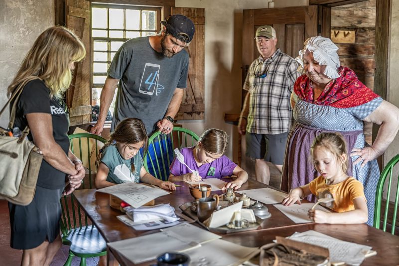 Paper Marbling & Quill Writing at Fort Osage – Event_Image [EVENT]