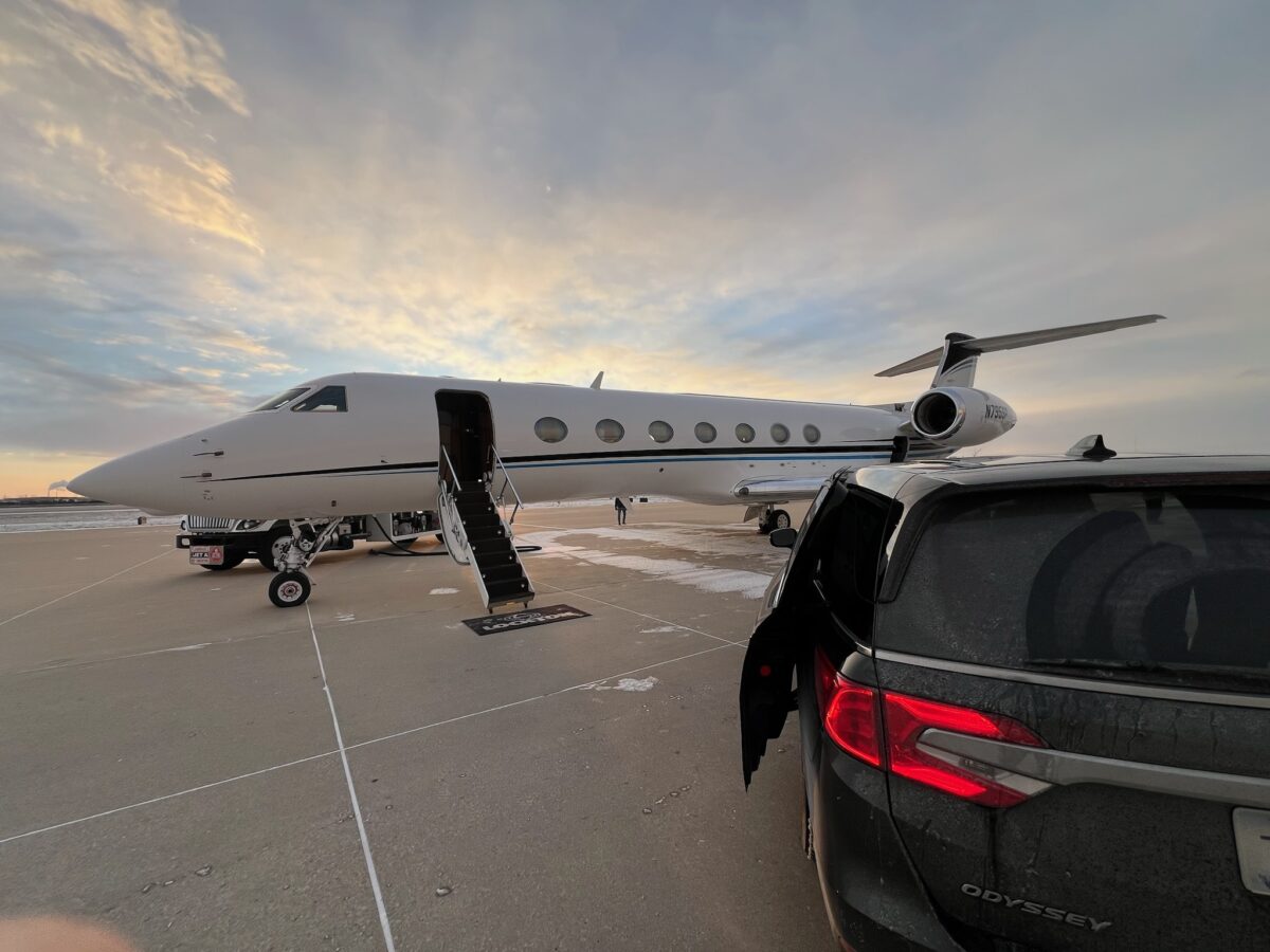 1st Shuttle Service – Image_3 [LISTING]