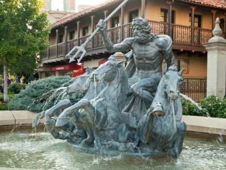 Kansas City Plaza Walking Tour with Just One Day Tours – Event_Image [EVENT]