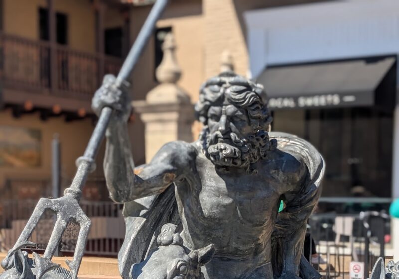 Kansas City Plaza Walking Tour with Just One Day Tours – Event_Image [EVENT]