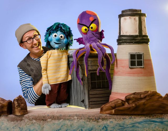 تقدم شركة "What If Puppets" عرض "كيف تصطاد وحشًا بحريًا" – صورة الحدث [EVENT]