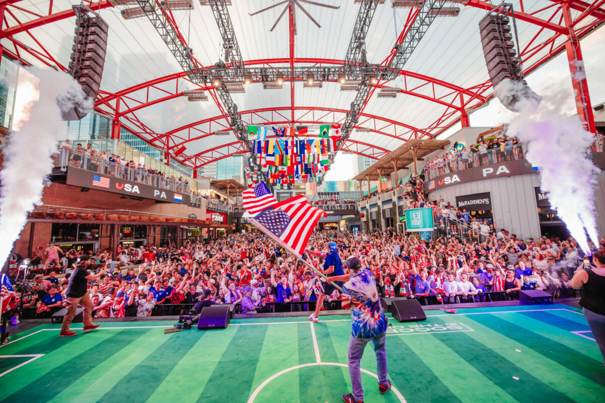KC Live! Block – World Cup Watch Party_Photos From Power & Light (2)